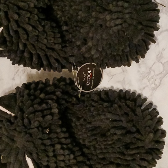 Slippers - Picture 3 of 3